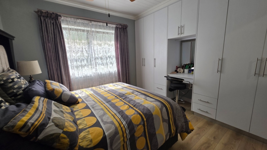 6 Bedroom Property for Sale in Dana Bay Western Cape